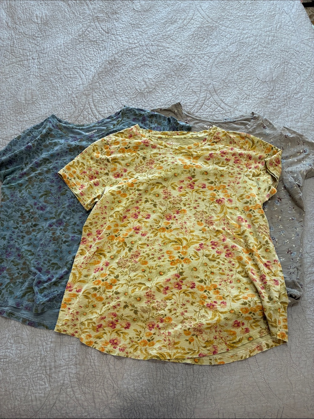 Set of 3 Old Navy floral tees M